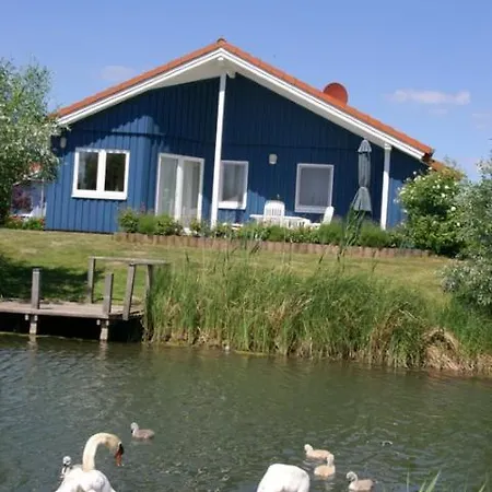 6 Personen Mit Privatem Bootsteg, Direkter Seelage, Kanu, Sauna Und Badewanne In Otterndorf