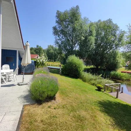 Ferienhaus 6 Personen Mit Privatem Bootsteg, Direkter Seelage, Kanu, Sauna Und Badewanne In *