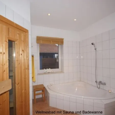 6 Personen Mit Privatem Bootsteg, Direkter Seelage, Kanu, Sauna Und Badewanne In * Otterndorf
