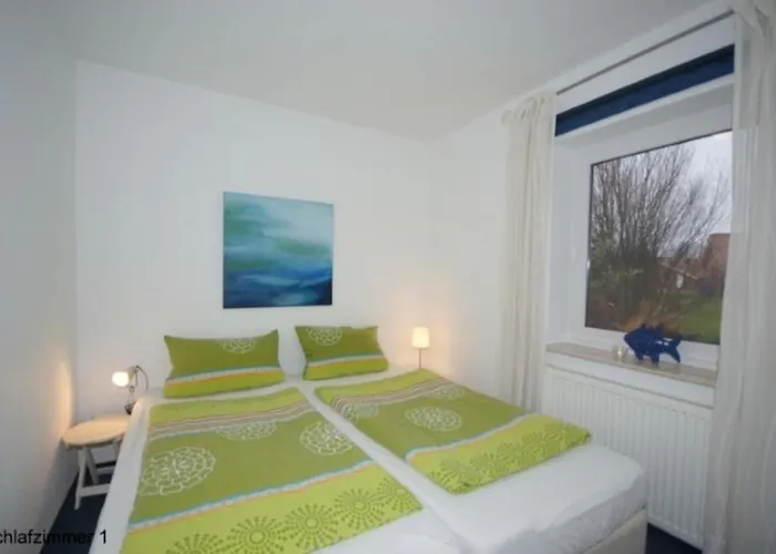 6 Personen Mit Privatem Bootsteg, Direkter Seelage, Kanu, Sauna Und Badewanne In Hébergement de vacances *