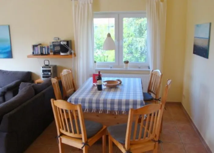 Hébergement de vacances 6 Personen Mit Privatem Bootsteg, Direkter Seelage, Kanu, Sauna Und Badewanne In *