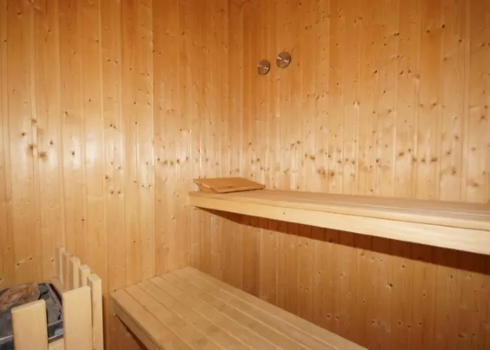 6 Personen Mit Privatem Bootsteg, Direkter Seelage, Kanu, Sauna Und Badewanne In Hébergement de vacances