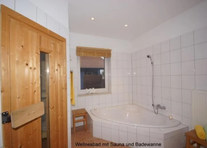 6 Personen Mit Privatem Bootsteg, Direkter Seelage, Kanu, Sauna Und Badewanne In * Otterndorf